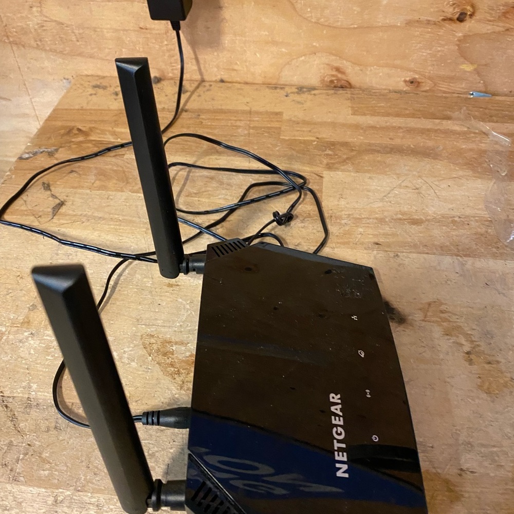Netgear R6080 Dual Band Smart Wi-Fi 5 Router AC1000 - Picture 3 of 12